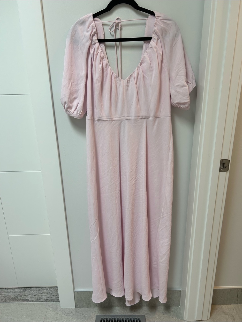 Banana Republic “Dupioni” Light Pink V neck Maxi Dress size 12 - Picture 3 of 5